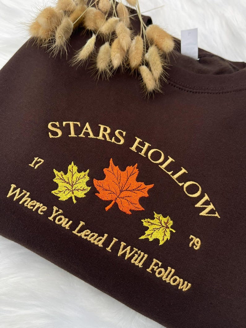 Stars Hollow 1779 Sweatshirt, Connecticut Embroidery, Autumn Hoodie, Vintage Crewneck, Retro Sweatshirt,Fall Embroidery,Show Film Embroidery