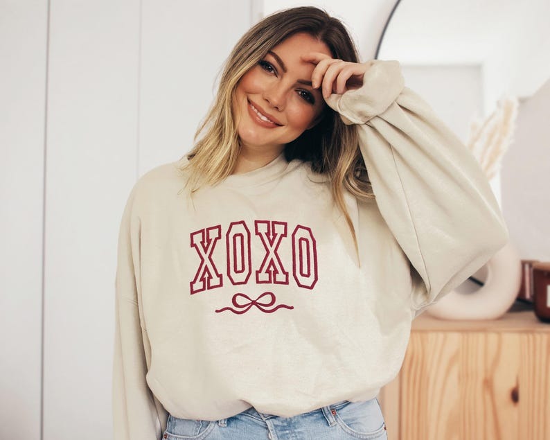 Embroidered Valentine's Day Sweatshirt, Embroidered Valentine XOXO Crewneck Sweatshirt, Embroidered Bow Coquette Sweater, Valentine Shirt