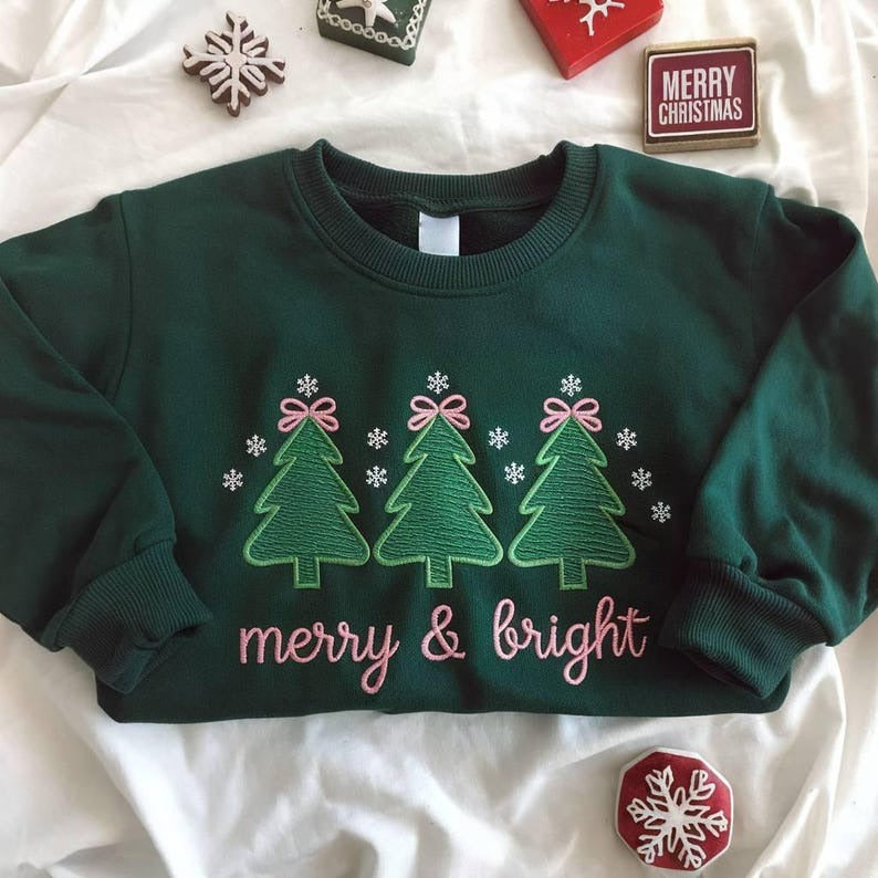 Embroidered Christmas Sweatshirt Merry & Bright, Xmas Tree Sweatshirt, Holiday Festive Bow Lights Pullove, Cute Merry Christmas Crewneck