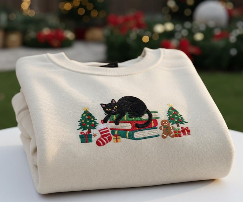 Embroidered Black Cat Christmas Sweatshirt: Holiday Books & Tree Pullover