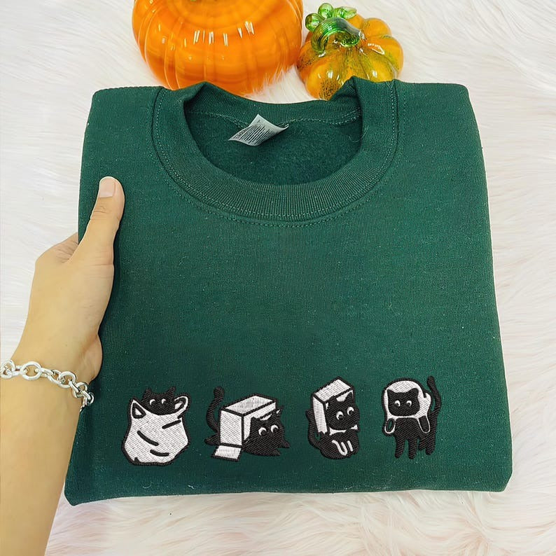 Embroidered Black Cat Crewneck Sweatshirt, Black Cat Sweatshirt, Gift for Cat Owner, Funny Animal Embroidery Sweatshirt, Gift For Cat Lovers