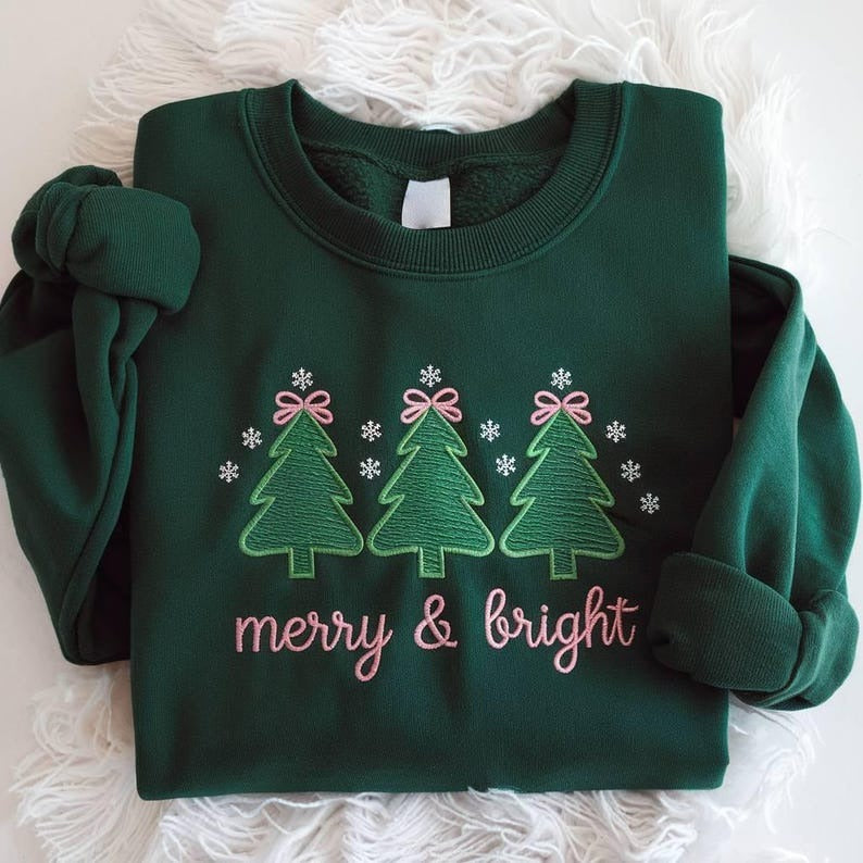 Embroidered Christmas Sweatshirt Merry & Bright, Xmas Tree Sweatshirt, Holiday Festive Bow Lights Pullove, Cute Merry Christmas Crewneck
